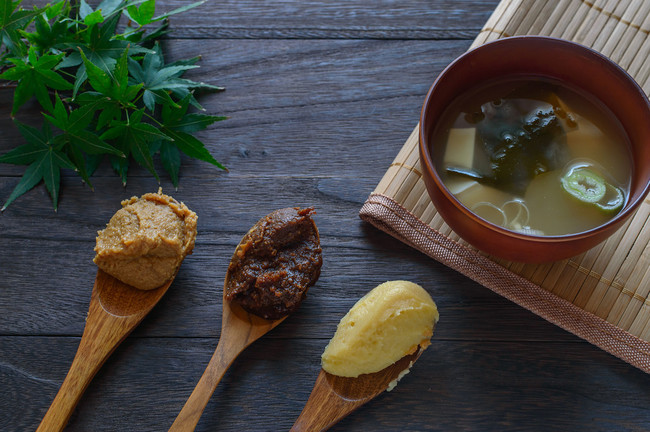 Gastronomía japonesa más allá del sushi: un viaje sin arroz enrollado